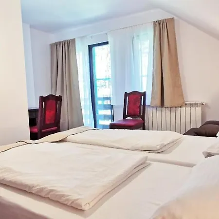 Complex Parc Pini 3*